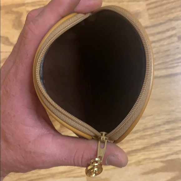 Vintage Authentic Gucci Pouch - Picture 4 of 5